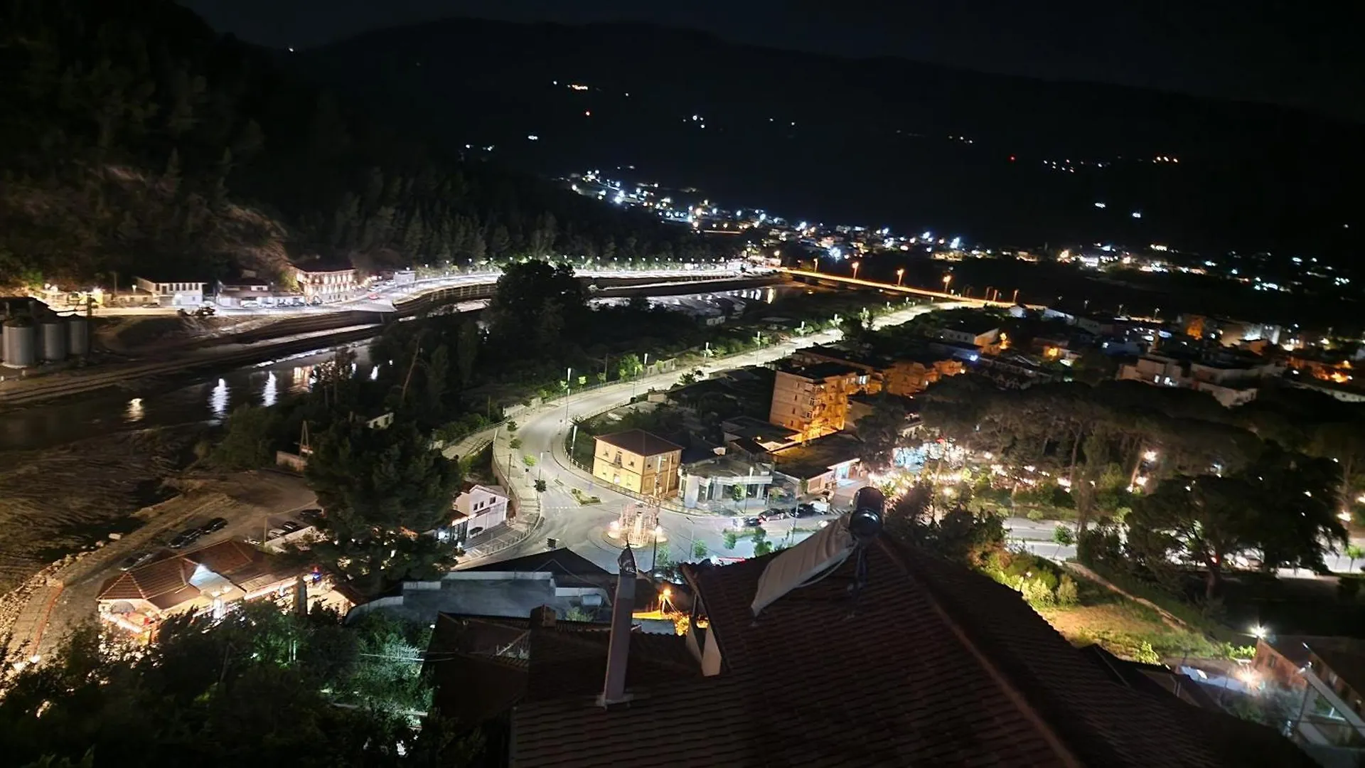 بيت ضيافة Vila Luen بيرات