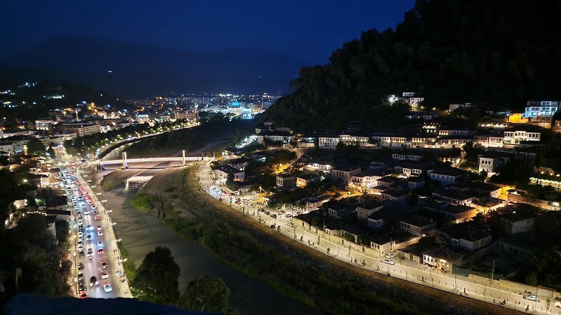 Vila Luen Berat 0*,