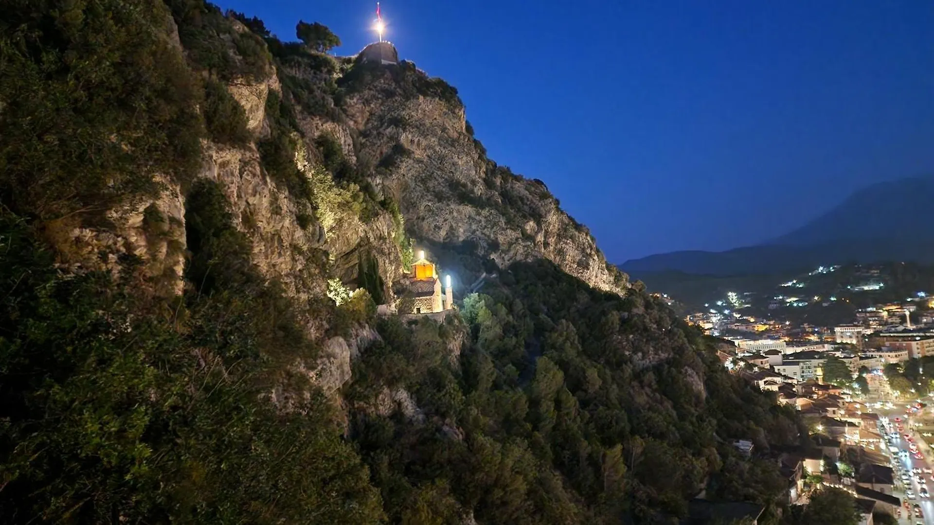 Vila Luen Berat
